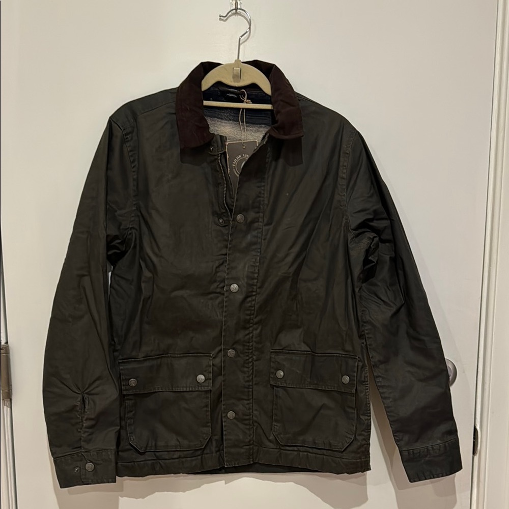 Men's Olive Green Jacket with Brown Collar